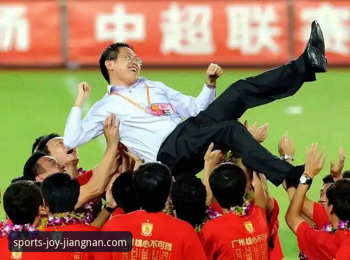 揭秘恒大王朝陨落：从亚冠之巅到法庭审判的金融足球真相