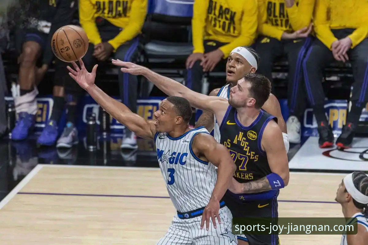 米切尔42分 vs 班凯罗36分：一场球星对轰背后的平台体验差异